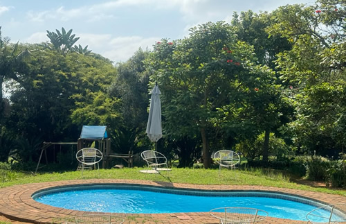 Busa House, self catering and caravan park, white River