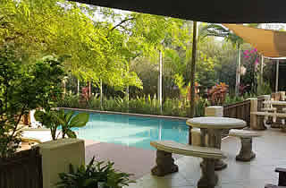 The Royal Palm Guest House provides affordable accommodation close to Kruger Park.